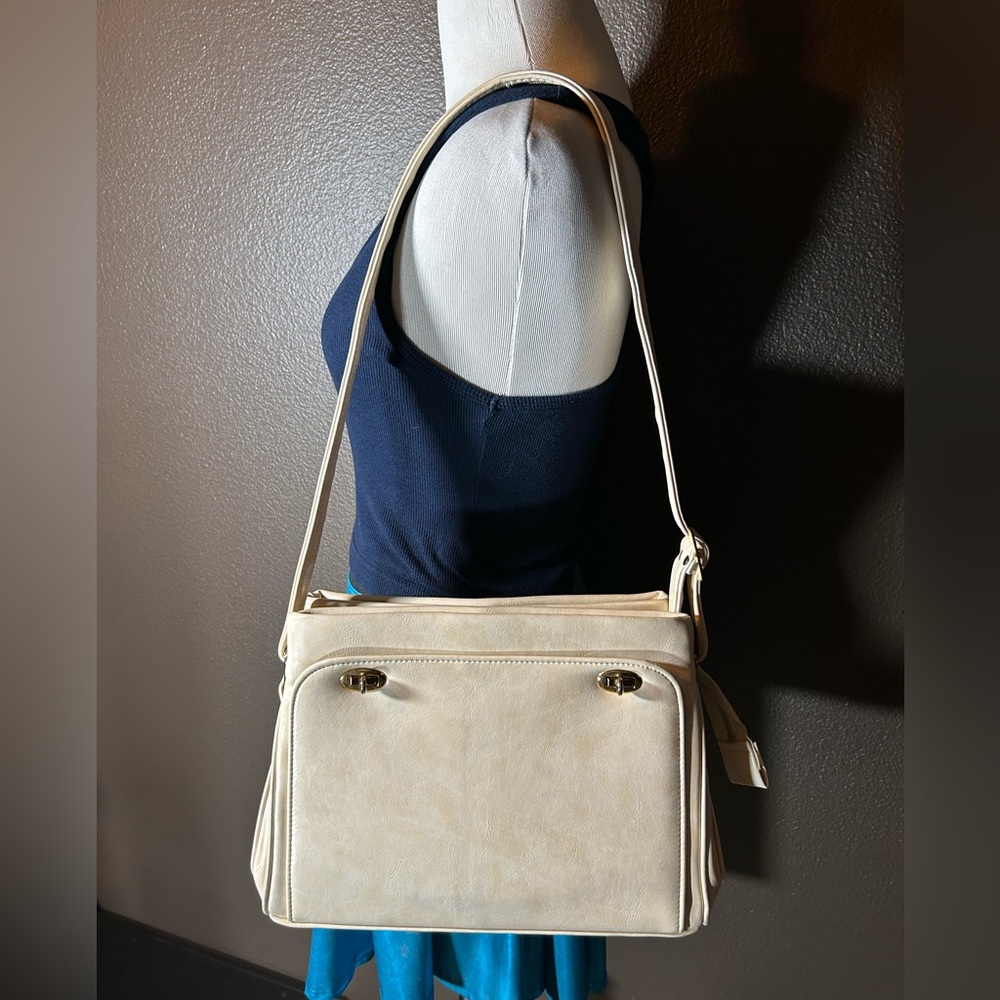 Fab, VINTAGE, cream bag!!